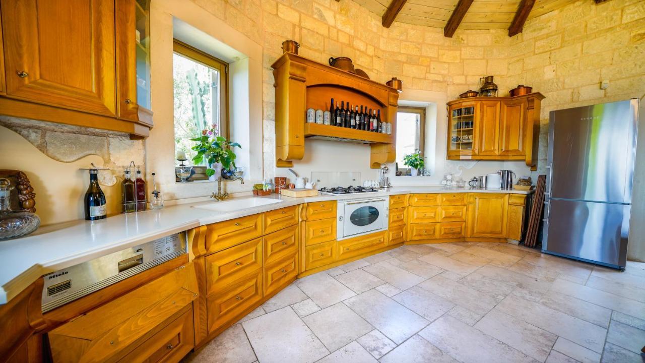 Luxury Villa Allure Dhafnes المظهر الخارجي الصورة