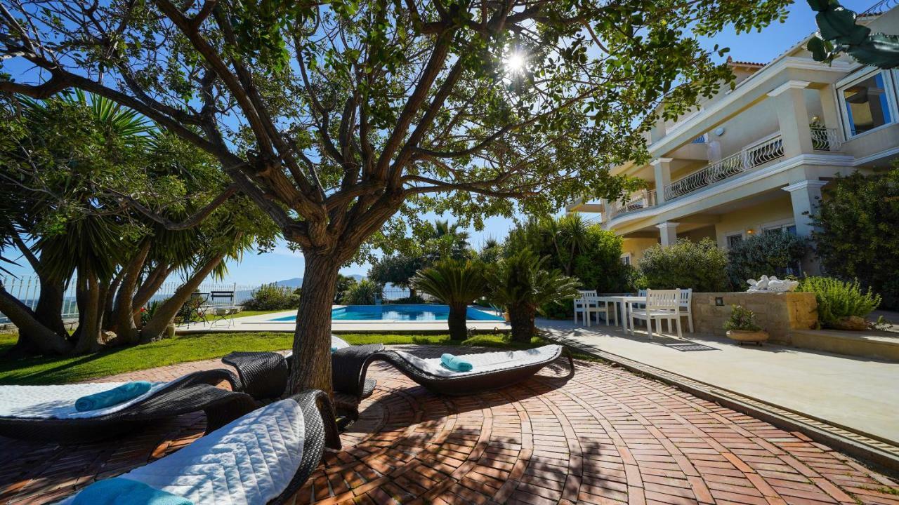 Luxury Villa Allure Dhafnes المظهر الخارجي الصورة